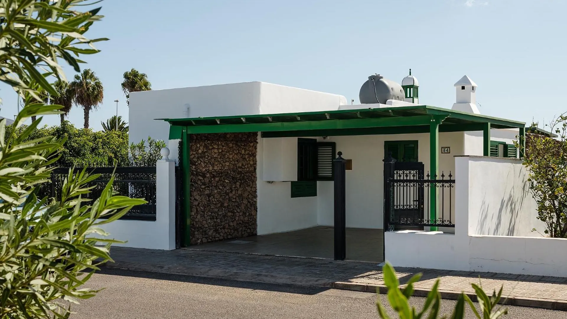 Casa Chica Villa Playa Blanca  0*, Playa Blanca (Lanzarote) Spain